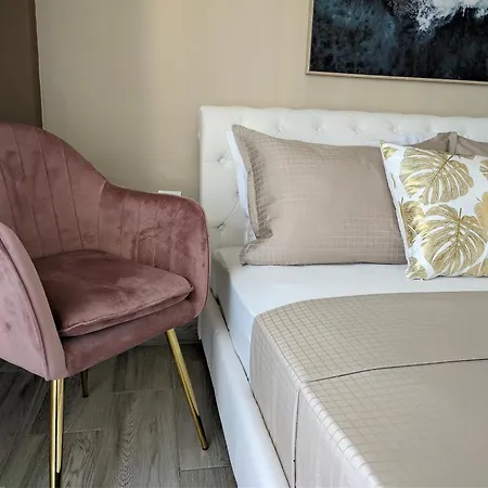 Pietra Di Luna 2 Kriopigi